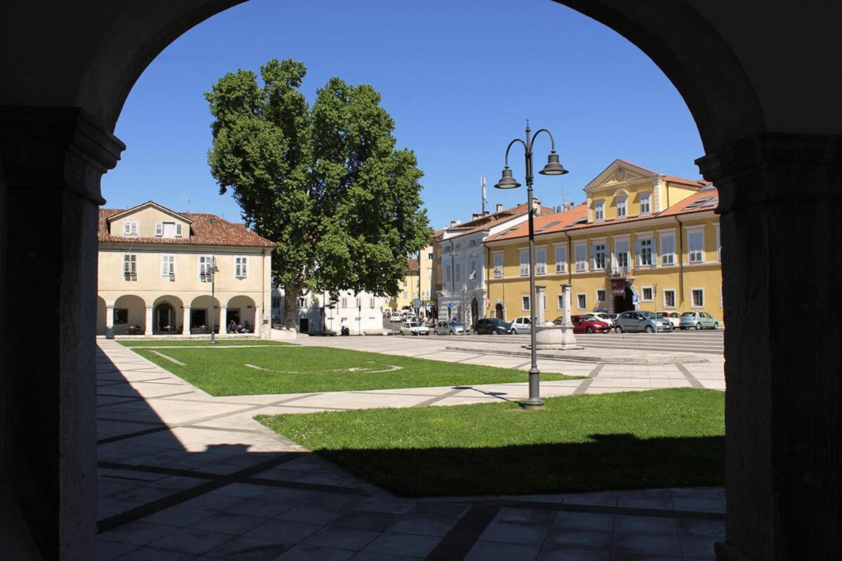 Gorizia Holiday Inn Rastello Suite ภายนอก รูปภาพ