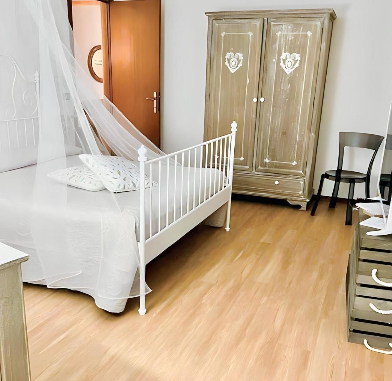 Gorizia Holiday Inn Rastello Suite ภายนอก รูปภาพ